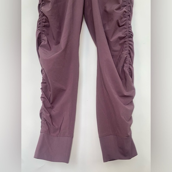 Athleta Attitude Ruched Drawstring Volcanic Violet Size 6 - Picture 7 of 13
